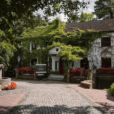 Dom W Starym Parku Hotel Biskupice  Kültér fotó